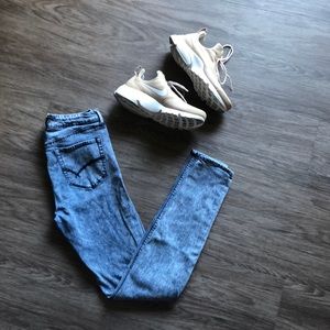 High Rise Bullhead Skinny Jean